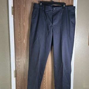 Van Heusen Men's Charcoal Dress Pants